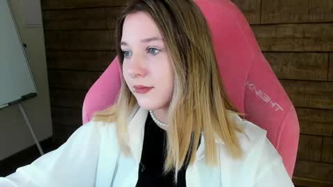 TinaBurton online show from 04.26.26