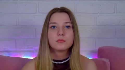TinaBurton online show from 04.28.26