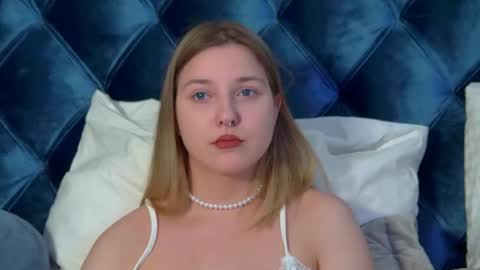 TinaBurton online show from 04.29.26