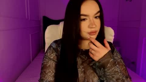 hi im curvy babyface girlie Tina online show from 04.07.26