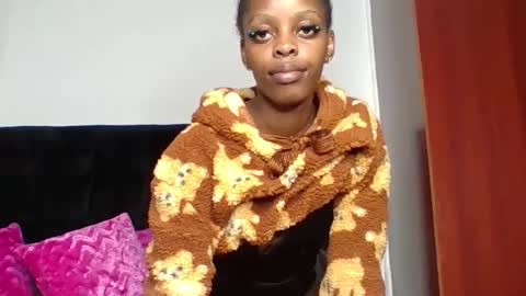 Snapshot of tinashe004 chatting on 05.15.26 tinashe online show from 05.15.26