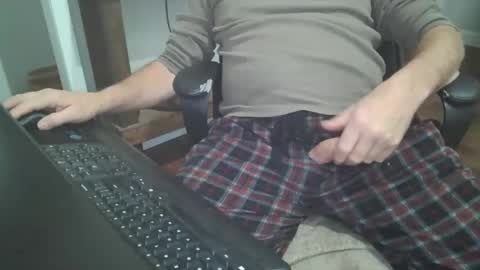 Snapshot of tincup430 chatting on 12.17.24 5 day load on deck online show from 12.17.24