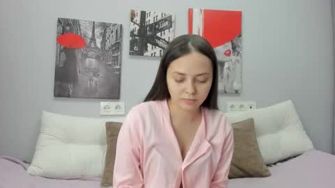 Snapshot of tiny__juju chatting on 11.18.25 JuJu online show from 11.18.25