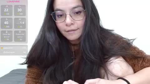 Tiny Caroline online show from 12.10.24