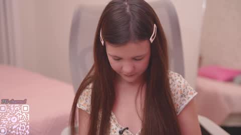 Lyssa     online show from 04.16.26