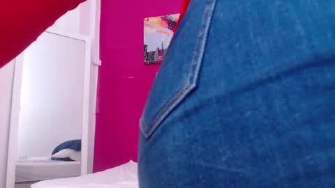 tiny_whore18 online show from 11.13.25