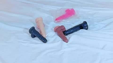 tiny_whore18 online show from 04.24.26