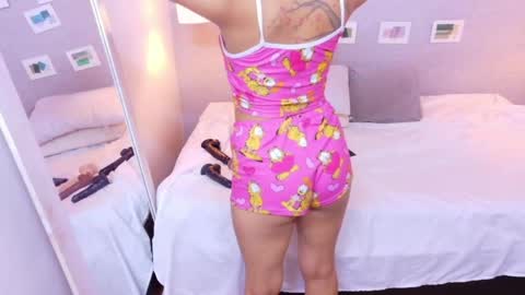 tiny_whore18 online show from 05.31.26