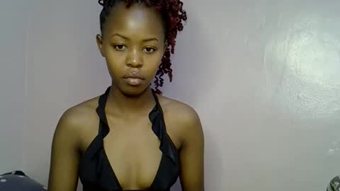 Snapshot of tinybarbie_ chatting on 09.19.25 Barbie online show from 09.19.25
