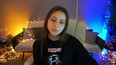 Snapshot of tinynataliee chatting on 05.18.26 tinynataliee online show from 05.18.26