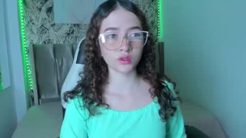 tinysophi online show from 06.12.26