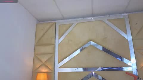 Tiphani Walker online show from 11.18.25