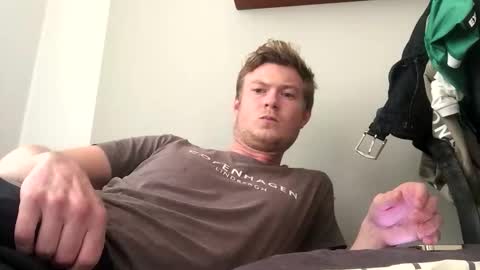 Snapshot of tippedrobin4830 chatting on 11.17.25 tippedrobin4830 online show from 11.17.25