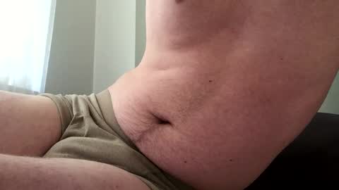 Snapshot of tippedrobin4830 chatting on 11.21.25 tippedrobin4830 online show from 11.21.25