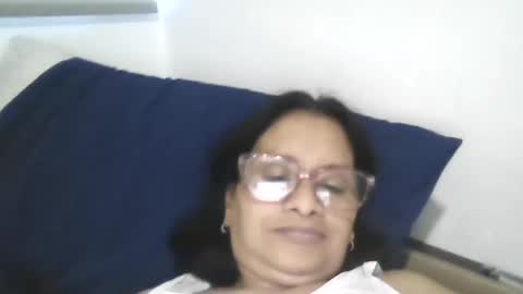 Snapshot of titssmall123 chatting on 05.27.26 Ester online show from 05.27.26