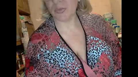 Snapshot of tittylina chatting on 10.07.25 tittylina online show from 10.07.25