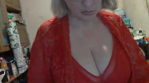 Snapshot of tittylina chatting on 10.14.25 tittylina online show from 10.14.25