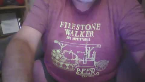 Snapshot of tittyloverr69 chatting on 12.04.24 tittyloverr69 online show from 12.04.24