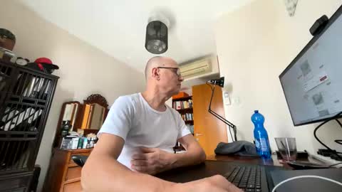 TKSnoopy online show from 02.01.26