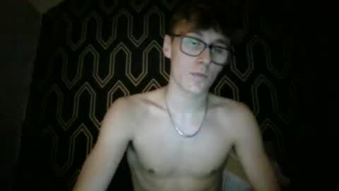 Snapshot of tladuk chatting on 10.14.25 tladuk online show from 10.14.25