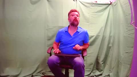 Snapshot of tmosmun chatting on 10.21.25 Tim online show from 10.21.25