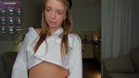 Snapshot of toffeepads chatting on 04.02.26 Liza online show from 04.02.26