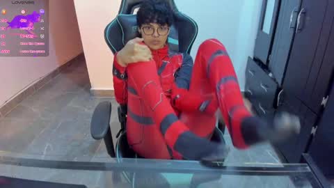 Snapshot of tokyo_uwu chatting on 01.14.25 sofi 3 online show from 01.14.25