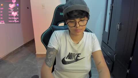 Snapshot of tokyo_uwu chatting on 01.23.25 sofi 3 online show from 01.23.25