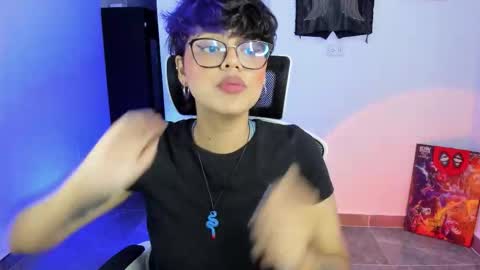 Snapshot of tokyo_uwu chatting on 10.06.25 sofi 3 online show from 10.06.25