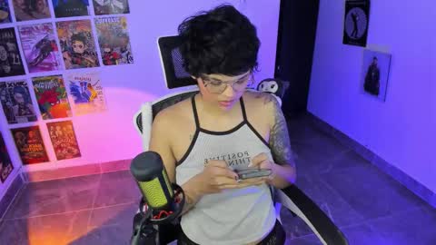 Snapshot of tokyo_uwu chatting on 02.24.26 sofi 3 online show from 02.24.26