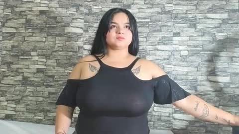 Snapshot of tokyosky chatting on 12.14.25 Tokyo online show from 12.14.25