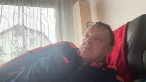 Snapshot of tom6644 chatting on 12.22.24 Tom online show from 12.22.24