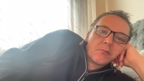 Snapshot of tom6644 chatting on 11.15.25 Tom online show from 11.15.25