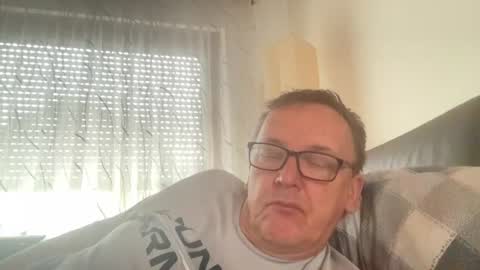 Snapshot of tom6644 chatting on 06.11.26 Tom online show from 06.11.26