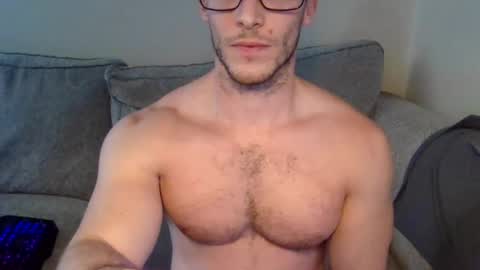 Snapshot of tom90ukx chatting on 02.06.25 tom90ukx online show from 02.06.25