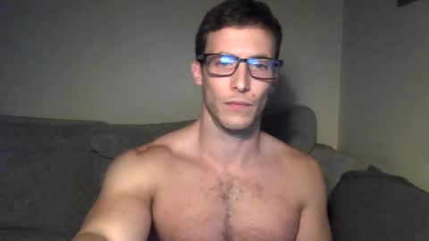 Snapshot of tom90ukx chatting on 02.12.25 tom90ukx online show from 02.12.25