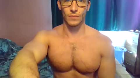 Snapshot of tom90ukx chatting on 09.23.25 tom90ukx online show from 09.23.25