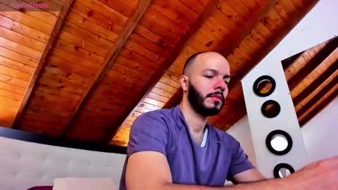   online show from 12.05.25