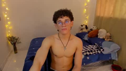 Tom Blue online show from 11.07.25