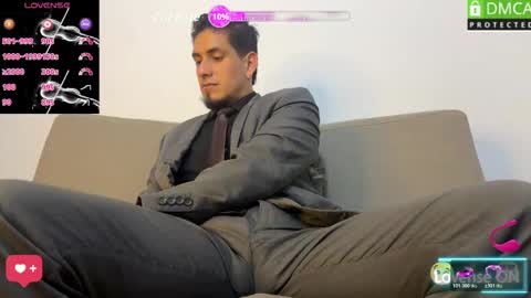 Snapshot of tom_blunt96 chatting on 06.08.26 TOM online show from 06.08.26