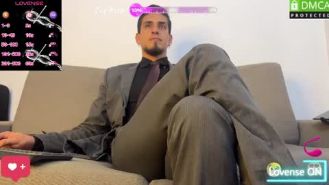 Snapshot of tom_blunt96 chatting on 06.12.26 TOM online show from 06.12.26