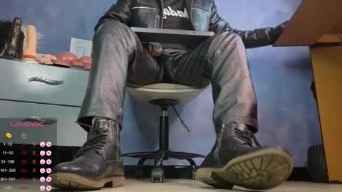 Tom online show from 02.05.26