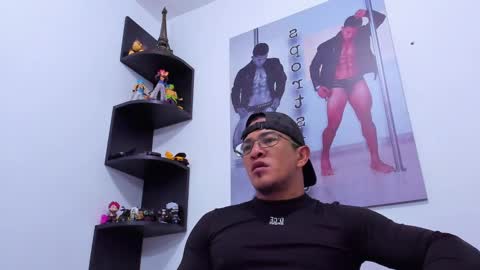 Snapshot of tom_kingfit chatting on 12.06.24 SPORTSFIT29 online show from 12.06.24