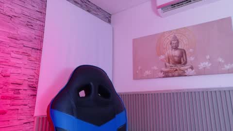 Tom muscle1 online show from 04.07.26