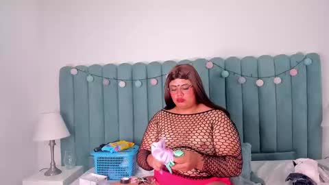 Snapshot of tom_silver_ chatting on 01.28.25 Tom Silver online show from 01.28.25