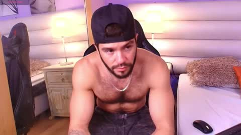 Snapshot of tomas_wolfk chatting on 04.19.26 Andres. online show from 04.19.26