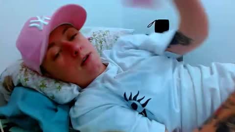 Snapshot of tomboyblue chatting on 02.04.26 Blue online show from 02.04.26