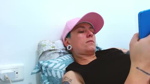 Snapshot of tomboyblue chatting on 02.06.26 Blue online show from 02.06.26