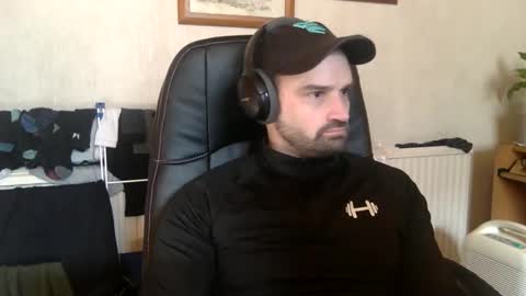 Snapshot of tomf1982 chatting on 03.22.26 tomf1982 online show from 03.22.26