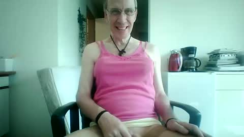 Snapshot of tomislav321 chatting on 05.06.26 tomislav321 online show from 05.06.26